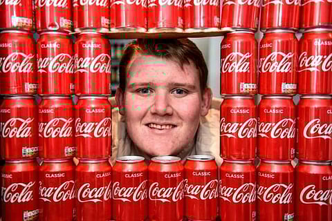 தினமும் 40 கேன் கோகோ-கோலா குடித்தவரின் இன்றைய நிலை! சுவைக்கு அடிமையானதால் வந்த ஆபத்து!!