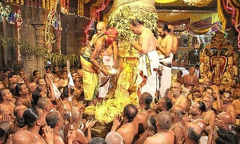 ஆந்திராவில் கோவில்களில் புத்தாண்டு கொண்டாட்டங்களுக்கு தடை: அரசு அதிரடி உத்தரவு