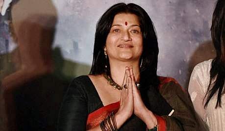 வீட்டை இழந்து தவிக்கும் கமலின் முன்னாள் மனைவி: உதவ முன்வந்த பாலிவுட் நடிகர்!