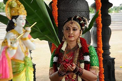 ஆண்டாள் வேடத்தில் அனுஷ்கா! அசத்தல் புகைப்படங்கள்!