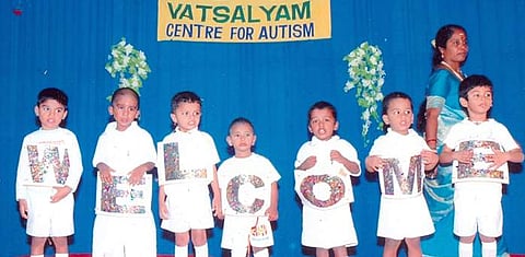 நண்பர்கள், உறவினர்கள் மற்றும் பெற்றோர் கவனத்துக்கு... சிறப்புக் குழந்தைகளை எவ்விதம் நடத்த வேண்டும்? தெரிந்து கொள்ளுங்கள்.