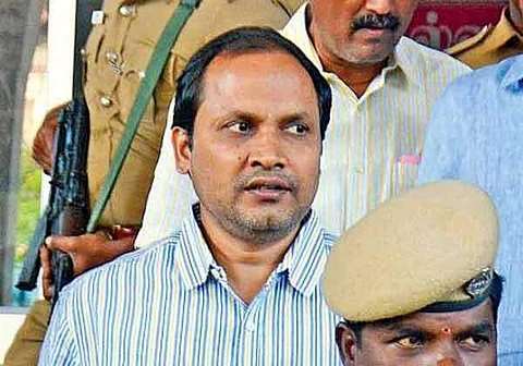 வழக்கிலிருந்து விடுவித்த நீதிமன்றம்: வேண்டுதலுக்கு திருப்பதி சென்ற சேகர் ரெட்டி