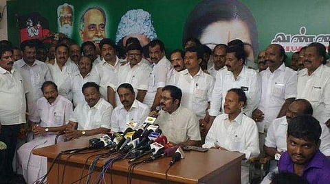 டிடிவி தினகரன் தலைமையை ஏற்க மாட்டோம்: தீபக் போர்க்கொடி