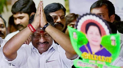 குடும்ப ஆட்சியில் இருந்து அதிமுகவை மீட்பதே எங்கள் தர்ம யுத்தம்: பன்னீர்செல்வம் பரபரப்பு பேச்சு!