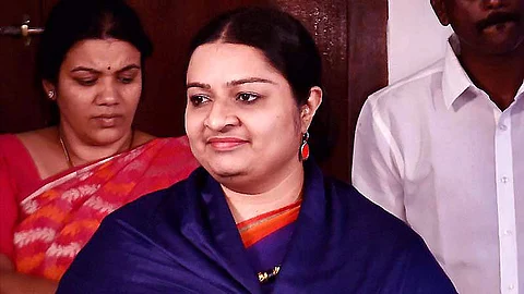 அரசியல் கிசு கிசு: ஆர்.கே.நகரில் கேள்விக்குறியாகிறது தீபாவின் மவுசு