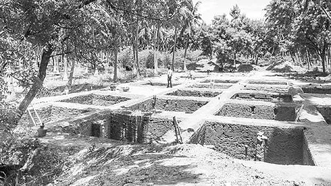 'தமிழே உலகின் மூத்த மொழி' - வரலாற்றைத் திருத்தி எழுதப்போகிறதா கீழடி ஆய்வுகள்?