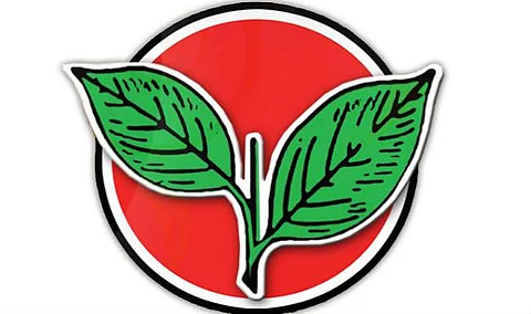 இரட்டை இலை சின்னம் தொடர்பான புகார்: இரு அணிகளிடமும் நேரில் விசாரிக்க தேர்தல் ஆணையம் முடிவு!
