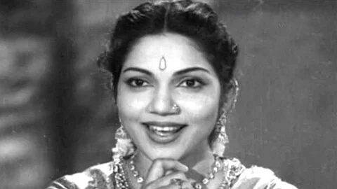 அருகில் நடிப்பவர் கேரக்டரும் நன்றாக இருக்க வேண்டும் என்று எம்.ஜி.ஆர் விரும்புவார் .