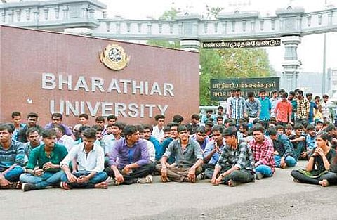 ஹைட்ரோ கார்பன் திட்டத்துக்கு எதிராக ஆர்ப்பாட்டம்: பாரதியார் பல்கலைக்கழக மாணவர்கள் 119 பேர் கைது