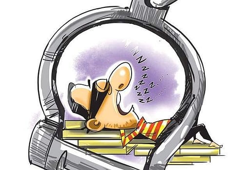 இதுதான் விடிய விடிய திருடுவதோ: சென்னையில் கையும் களவுமாக சிக்கிய திருடன்