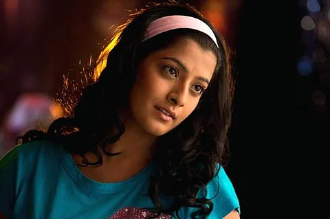 தந்தையுடன் இணைந்து நடிக்க உள்ள பிரபல நடிகை!