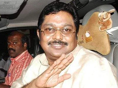 தில்லி காவல் துறை குற்றப்பிரிவு போலீஸார் முன் ஆஜராக தில்லி புறப்பட்டார் டி.டி.வி. தினகரன்