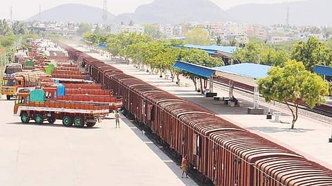 சரக்கு ரயில்களில் 2.3 லட்சம் டன்
நெல் கையாளப்பட்டது: தெற்கு ரயில்வே