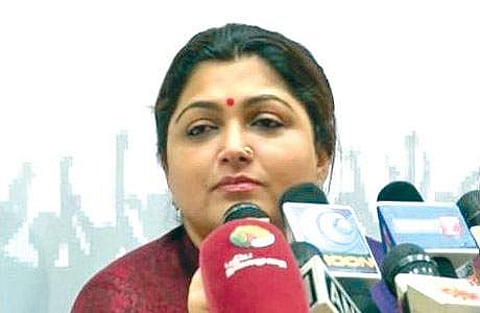 அதிமுக - பாஜக இடையே கூட்டணி அமைந்தால் ஆச்சரியம் ஏதுமில்லை: தில்லியில் ராகுலை சந்தித்த பிறகு குஷ்பு பேட்டி