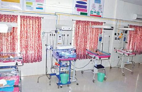 பச்சிளம் குழந்தைகள் சிகிச்சைப் பிரிவ (கோப்பு படம்).