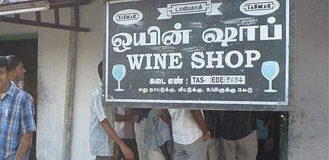 டாஸ்மாக் கடைகளுக்கு பூட்டு: தமிழகத்துக்கு 730 கோடி ரூபாய் வருவாய் இழப்பு