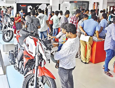 மார்ச் மாத கடைசியில் விற்பனையான பிஎஸ்-3 வாகனங்கள்: ஒரு அதிர்ச்சி அறிக்கை