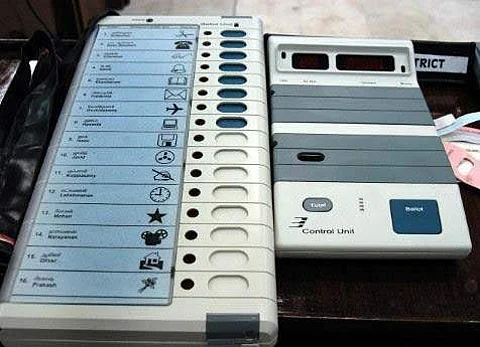 வாக்குப்பதிவு இயந்திரங்களின் நம்பகத்தன்மையை உலக நிபுணர்கள் முன்னிலையில் நிரூபிக்க வேண்டும்: தேர்தல் ஆணையத்துக்கு சமூக ஆர்வலர்கள் வலியுறுத்தல்