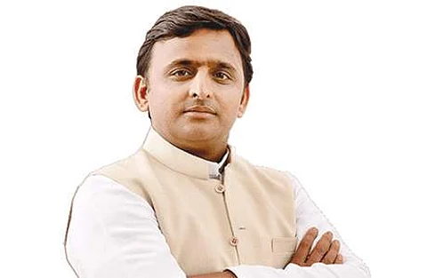 குஜராத் மாநிலத்தவர் யாரேனும் நாட்டுக்காக உயிர்த் தியாகம் செய்துள்ளனரா? அகிலேஷ் யாதவின் கருத்தால் சர்ச்சை