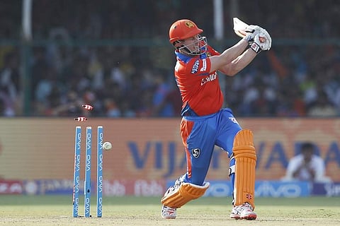 ஐபிஎல்: ஹைதராபாத்துக்கு 155 ரன்கள் இலக்கு!