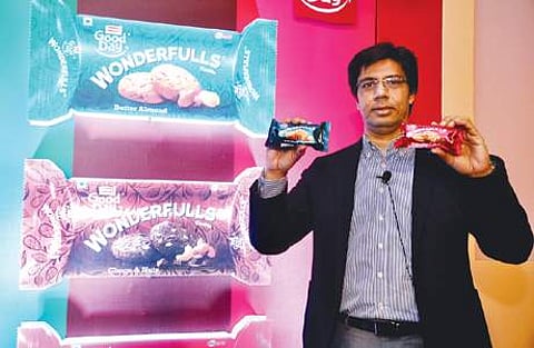 பிரிட்டானியாவின் புதிய ரக பிஸ்கட்டுகளை சென்னையில் அறிமுகப்படுத்தும் அந்நிறுவனத்தின் சந்தைப் பிரிவு துணைத் தலைவர் அலி ஹாரிஸ் ஷேர்.