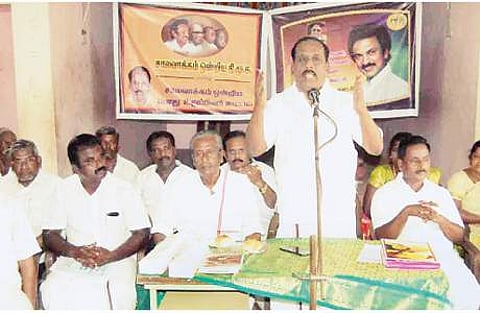 கூட்டத்தில் பேசிய உத்தரமேரூர் எம்எல்ஏ க.சுந்தர்.