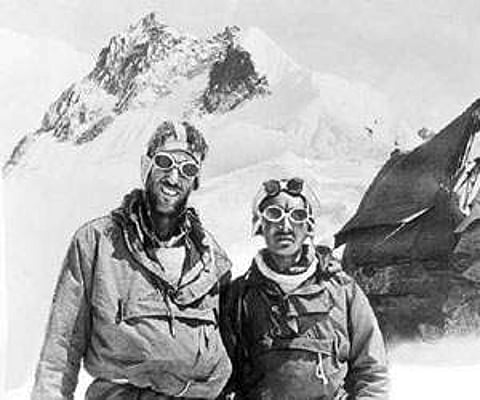 29.05.1953: எவரெஸ்ட் சிகரத்தை முதல் முறையாக மனிதன் எட்டிய தினம் இன்று!