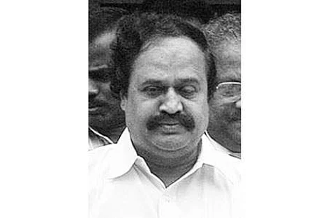 ஜெயலலிதா சிகிச்சைப் புகைப்படம் விரைவில் வெளியிடப்படும்: புகழேந்தி