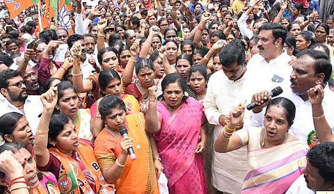 டாஸ்மாக் கடையை மூடக்கோரி தலைமைச் செயலகம் நோக்கி பாஜக சார்பில் பேரணி