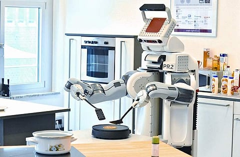 மனிதர்களுக்குப் போட்டியாக வரும் ரோபோக்கள்!