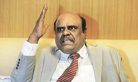 கர்ணனுக்கு திடீர் நெஞ்சுவலி: மருத்துவமனையில் அனுமதி!