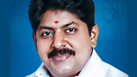 அமைச்சரவையில் இருந்து தகவல் தொழில்நுட்பத் துறை அமைச்சர் மணிகண்டன் விடுவிப்பு: ஆளுநர் உத்தரவு