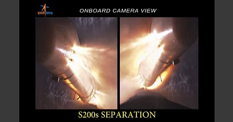 இன்றைய இணைய வைரல்: சென்ற வேகத்தில் செல்ஃபீ எடுத்து வெளியிட்ட மான்ஸ்டர் ராக்கெட் GSLV Mark 3!