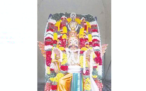 போளூர் பெருமாள் கோயிலில் கருட சேவை