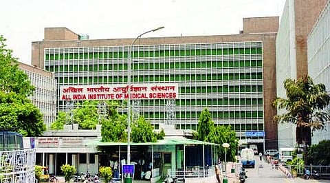 எய்ம்ஸ் மருத்துவமனையைச் சேர்ந்த மற்றொரு ஊழியரும் கரோனாவுக்கு பலி