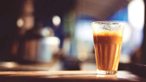 'டீ' குடிப்பதால் இவ்வளவு நன்மையா? - தேநீருடன் மழையில் தொலைய ஆசை!