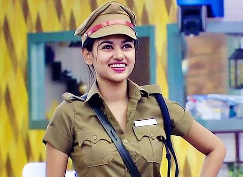 பிக் பாஸ்: ஓவியாவை வெளியேற்றத் துடிக்கும் போட்டியாளர்கள்; பெருகும் ரசிகர்கள் ஆதரவு!