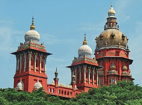 மறு உத்தரவு வரும் வரை நம்பிக்கை வாக்கெடுப்பு நடத்தக் கூடாது: உயர் நீதிமன்றம்