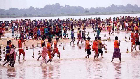 ஆடிப்பெருக்கு விழா: பவானி கூடுதுறையில் முன்னேற்பாட்டுப் பணிகள் தீவிரம்