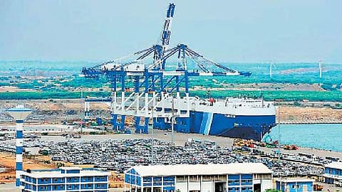 இலங்கையில் அம்பாந்தோட்டை துறைமுகம் (கோப்புப் படம்).