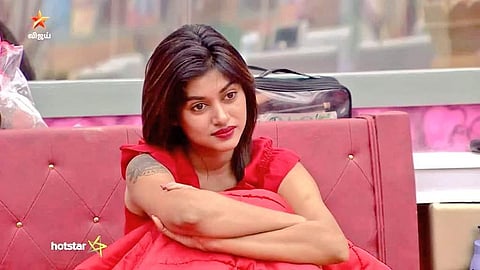 பிக் பாஸ் வீட்டில் இருந்து வெளியேறியது உண்மைதான்- ஓவியா! சமூக தளங்களில் வைரலாகும் செய்தி