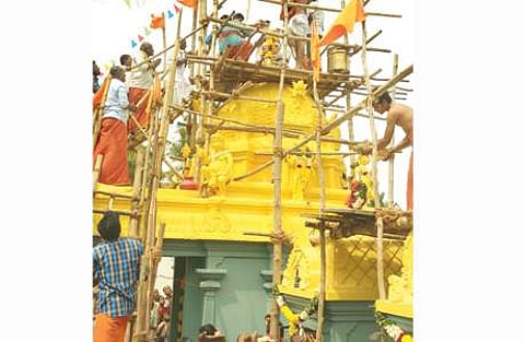 ஈச்சம்பட்டு கோயிலில் நடந்த கும்பாபிஷேகம்.