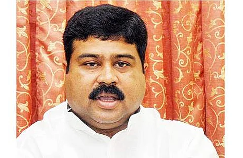 ஏழைகளுக்கான சமையல் எரிவாயு மானியம் தொடரும்: தர்மேந்திர பிரதான்