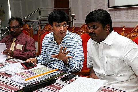 'நீட்' விலக்கு விவகாரம்: மத்திய உள்துறையிடம் கூடுதல் ஆவணங்கள் ஒப்படைப்பு!