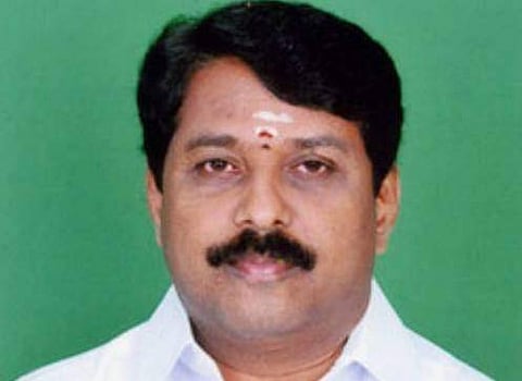 கோப்பெருஞ்சோழன், பிசிராந்தையாா் போன்று முதல்வரும் நானும் நண்பா்கள்பாஜக குழுத் தலைவா் நயினாா் நாகேந்திரன்