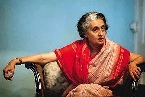பாட்டியும் பட்டுப்புடவைகளும்...