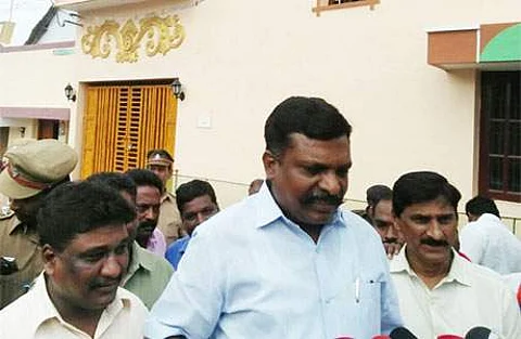 பேரறிவாளனை சந்திக்க வந்த விடுதலைச் சிறுத்தைகள் கட்சியின் தலைவர் தொல். திருமாவளவன்,