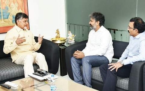 அசர வைக்கும் தலைநகர் அமராவதி: ஐடியா கொடுக்கும் பாஹுபலி இயக்குனர் ராஜமவுலி!