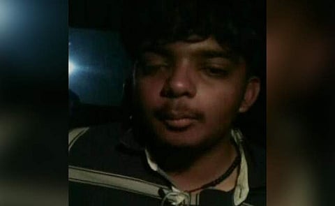 50 லட்சம் கேட்டு மிரட்டுவதாக வாட்ஸப் வீடியோ அனுப்பிய பெங்களூரு மாணவர் சடலமாக குளத்தினடியிலிருந்து மீட்பு!