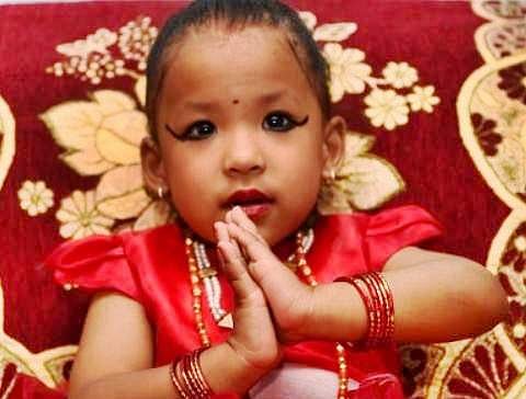 'நேபாள குமாரி'- காத்மாண்டு கடவுளாக 3 வயது சிறுமி தேர்வு!